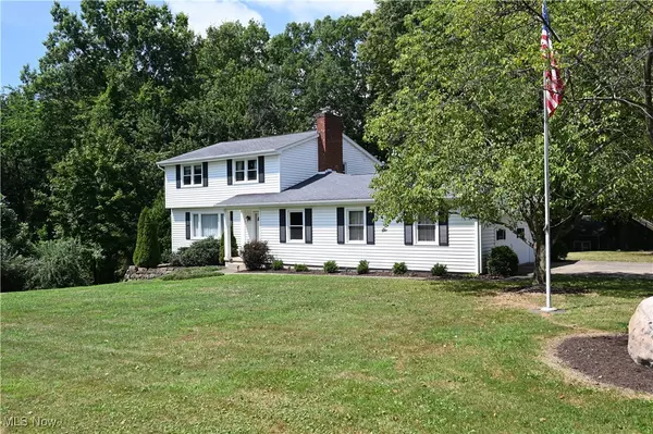 Canfield, OH 44406,290 Montridge DR
