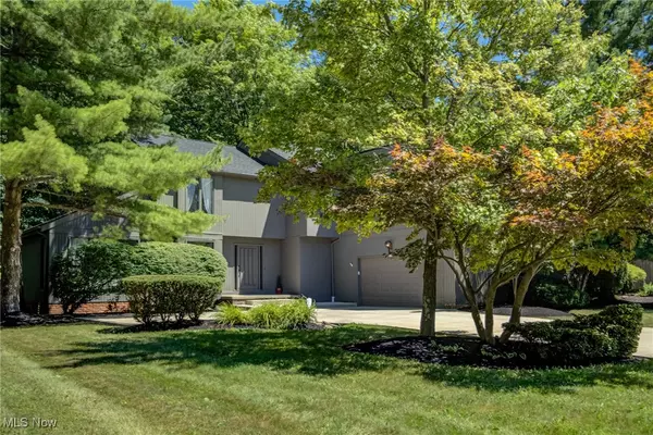 Solon, OH 44139,5009 Lansdowne DR
