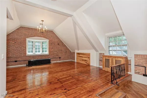 Bratenahl, OH 44108,10 E Hanna LN S