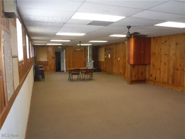 Coshocton, OH 43812,250 S. 11th ST