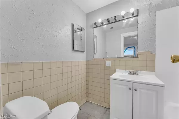 Cleveland, OH 44108,4313 E 116th ST