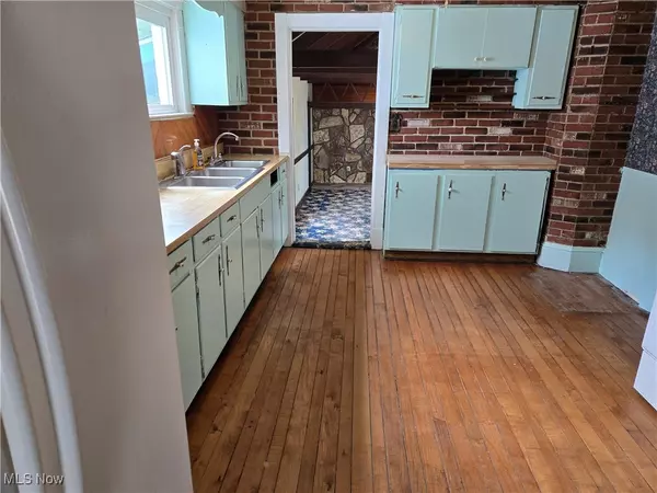 Madison, OH 44057,1478 Bennett RD