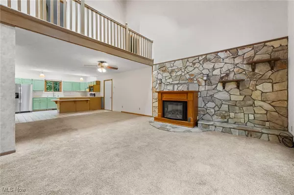 Elyria, OH 44035,163 Burns RD