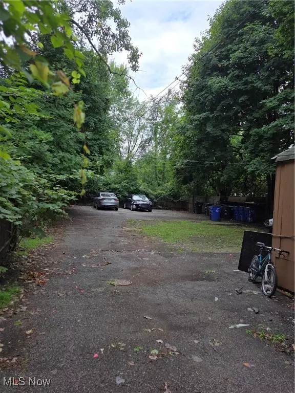 Cleveland, OH 44106,10730 Orville AVE