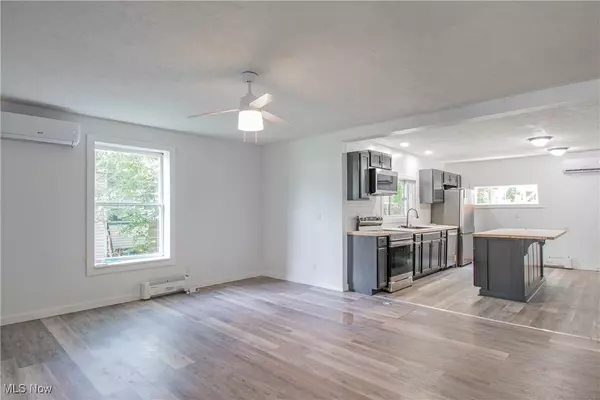 Wadsworth, OH 44281,225 E Bergey ST