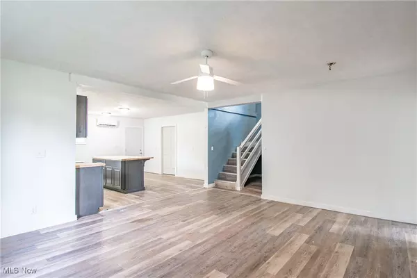 Wadsworth, OH 44281,225 E Bergey ST