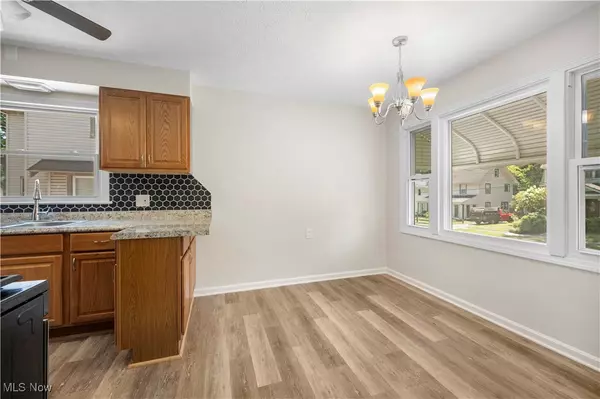 Akron, OH 44302,1001 Emma AVE
