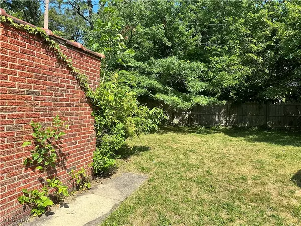 Cleveland Heights, OH 44121,991 Pennfield RD