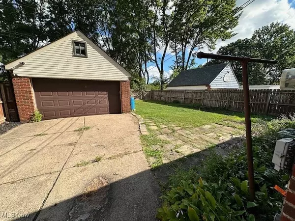 Cleveland, OH 44109,2712 Ralph AVE