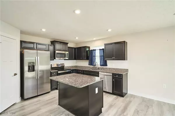 Norton, OH 44203,2767 Steeb CIR