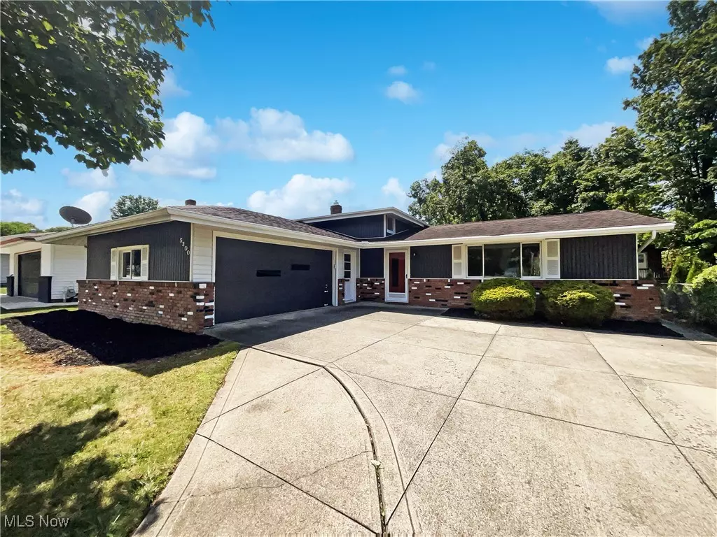 Cleveland, OH 44126,5300 Sherwood DR