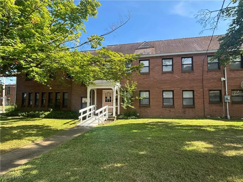 Youngstown, OH 44471,795-796 5th ST
