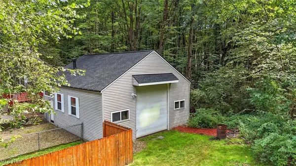 Wadsworth, OH 44281,678 Wall RD