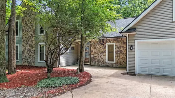 Wadsworth, OH 44281,678 Wall RD