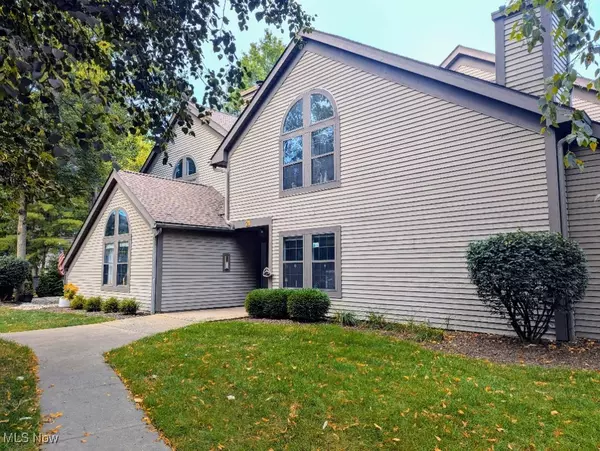 Boardman, OH 44512,1133 Red Tail Hawk CT #6