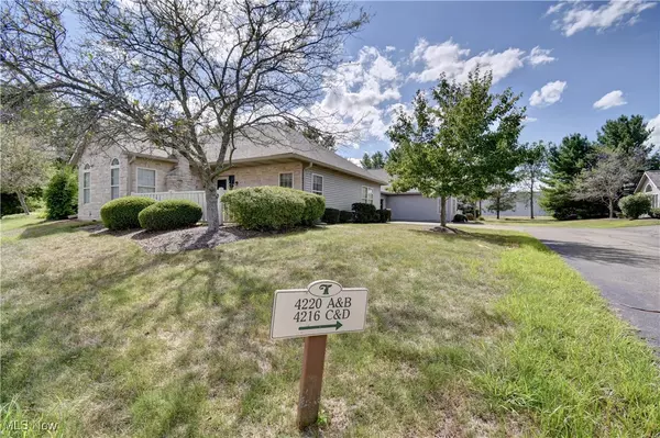 4220 Tannybrooke LN NW #B, Canton, OH 44718