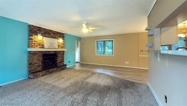 Strongsville, OH 44136,11696 Point Overlook PL