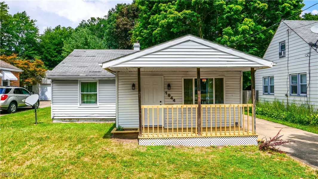 1944 Overlook AVE, Youngstown, OH 44509