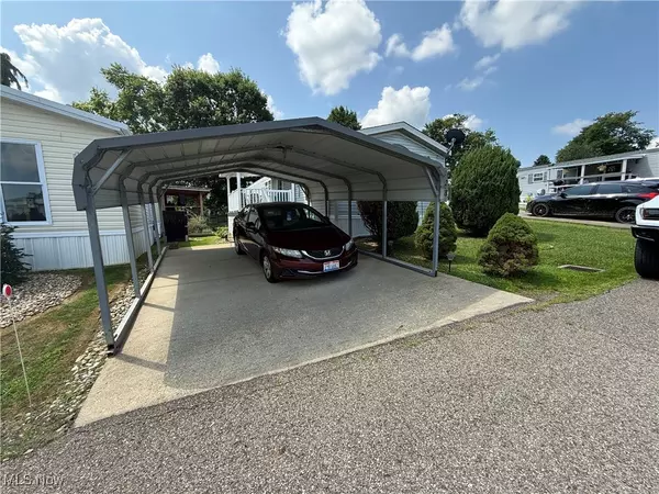 Byesville, OH 43723,215 S 9th #28