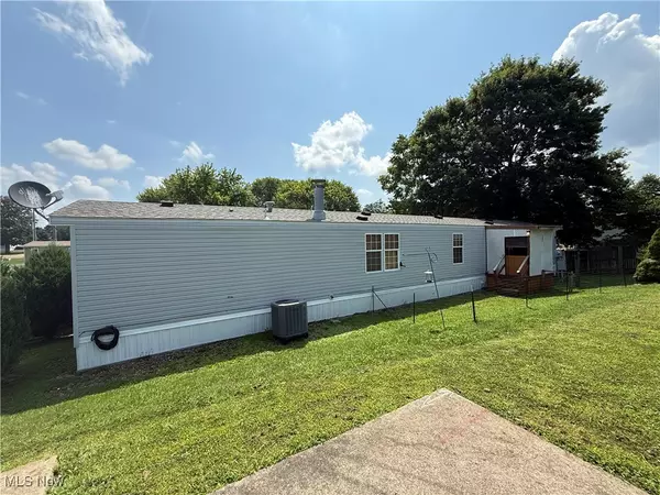 215 S 9th #28,  Byesville,  OH 43723