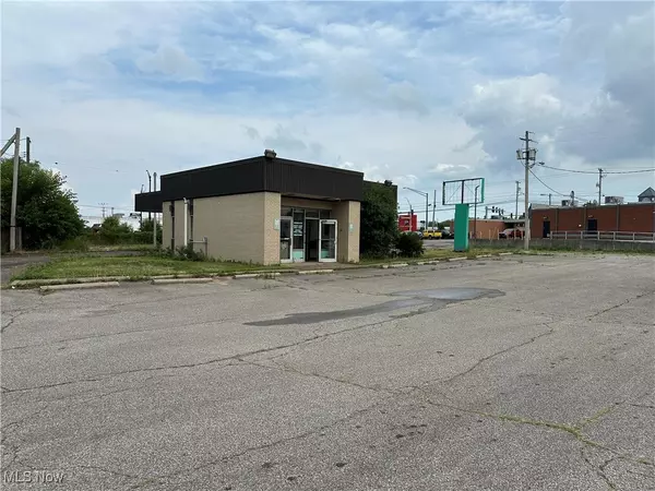 Elyria, OH 44035,223 Abbe RD N