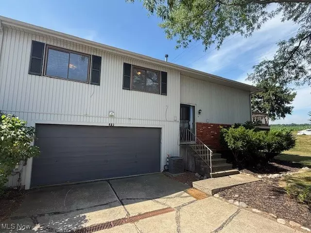 4015 Marks RD #2D, Medina, OH 44256