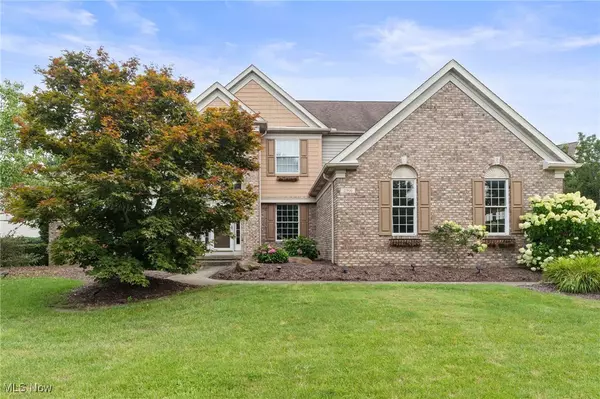 2916 Alling DR, Twinsburg, OH 44087