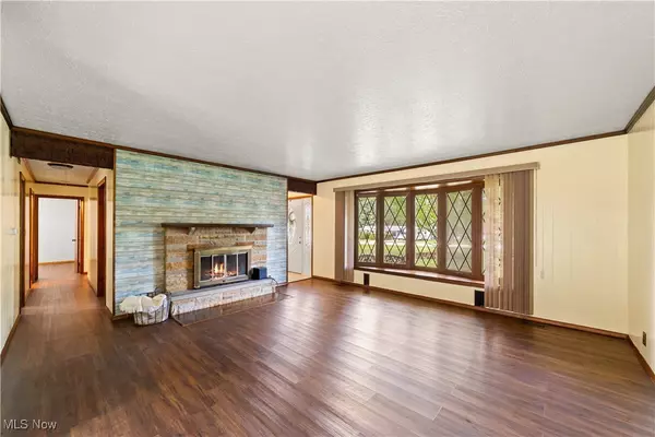 Aurora, OH 44202,583 Sherwood DR