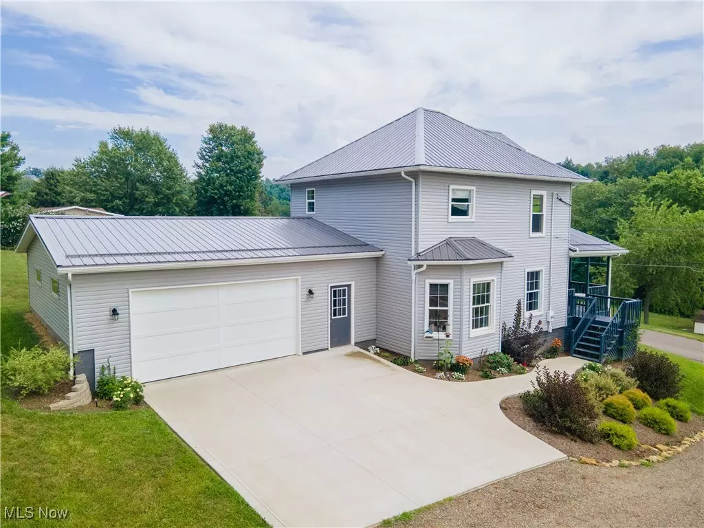 Baltic, OH 43804,208 Maple ST