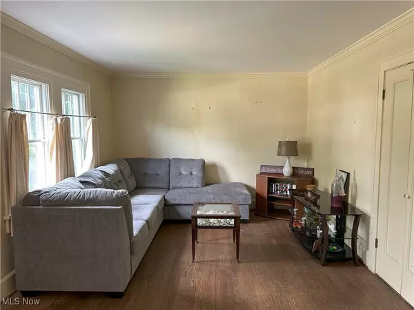 Elyria, OH 44035,213 Denison AVE