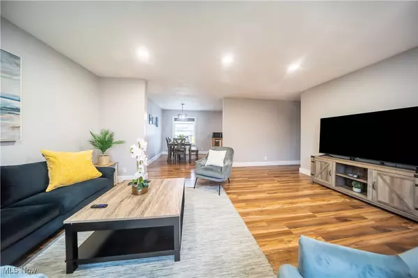 Vermilion, OH 44089,310 Essex RD