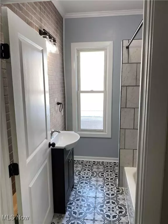 Bellaire, OH 43906,320 322 34th ST