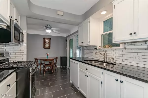 Willowick, OH 44095,396 Clarmont RD