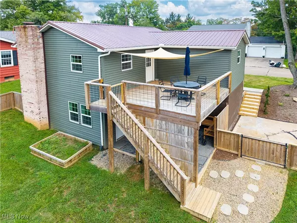 Vienna, WV 26105,1724 Forest Hills DR