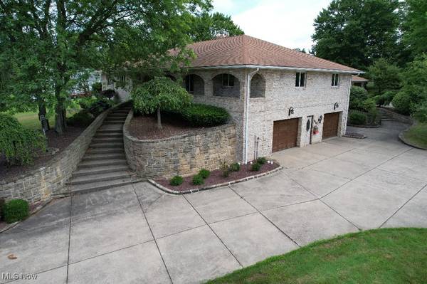 8187 N Lima RD, Youngstown, OH 44514