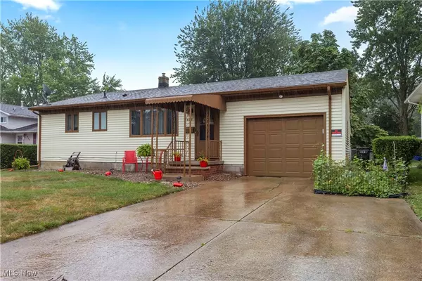 923 Sherwood DR, Elyria, OH 44035
