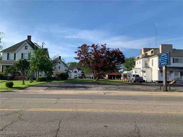 410 Robbins AVE, Niles, OH 44446