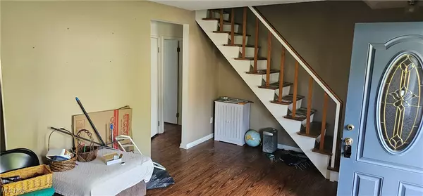 Youngstown, OH 44515,216 Dehoff DR