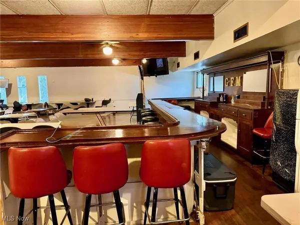 Cleveland, OH 44105,3736 E 71 ST E