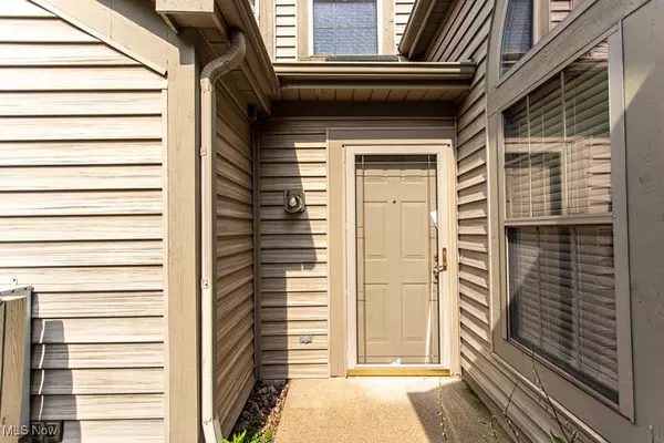Warren, OH 44484,126 N Aspen CT #2