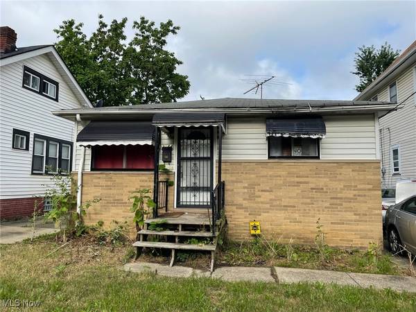3684 E 144th ST, Cleveland, OH 44120