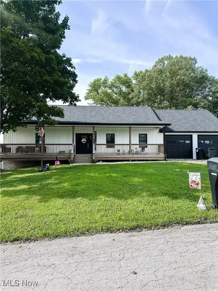1780 Candlestick DR, Zanesville, OH 43701