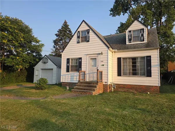3119 Liggett DR, Parma, OH 44134