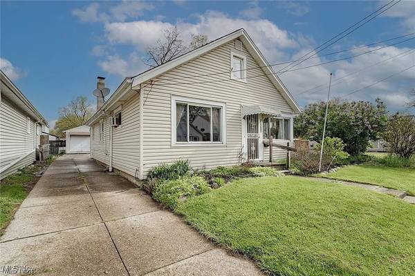 12512 Mcgowan AVE, Cleveland, OH 44135