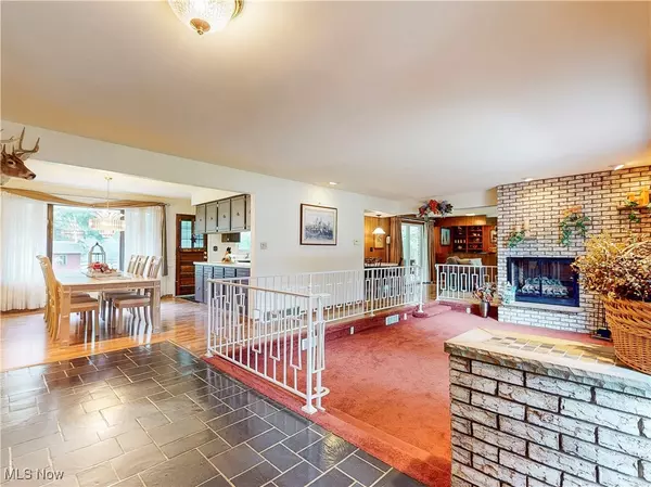 Weirton, WV 26062,268 Kingsview DR