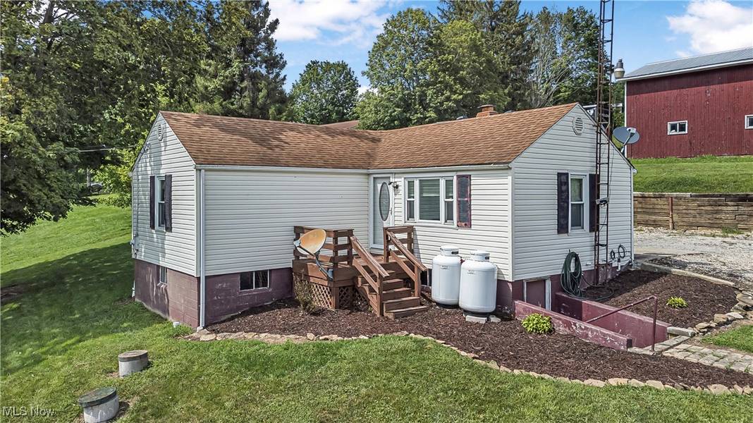35659 CR 122, Barnesville, OH 43713
