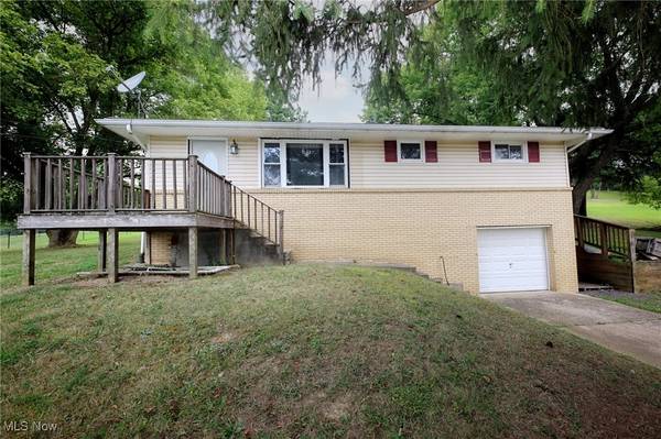 76 Edison LN, New Cumberland, WV 26047