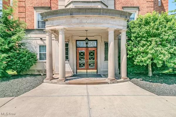 Shaker Heights, OH 44120,13800 Fairhill RD #419
