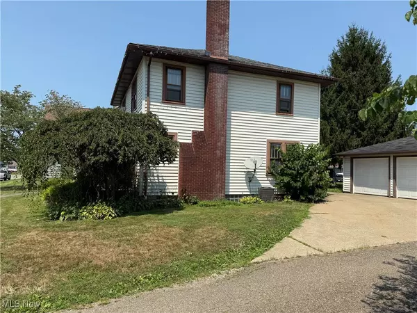 Uhrichsville, OH 44683,917 N Main ST