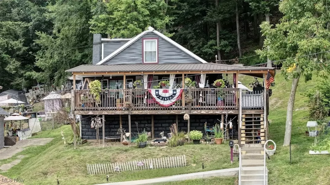 228 Gardner AVE, Dennison, OH 44621